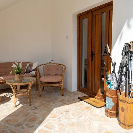 дановатъ къща 빌라