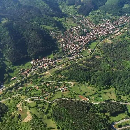 Vilă дановатъ къща