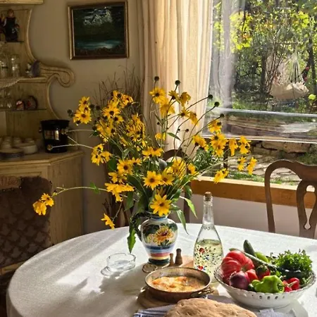 дановатъ къща Villa *