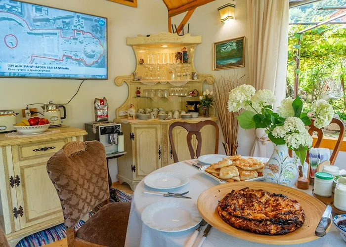 дановатъ къща *