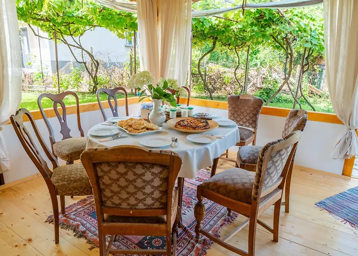 Villa дановатъ къща