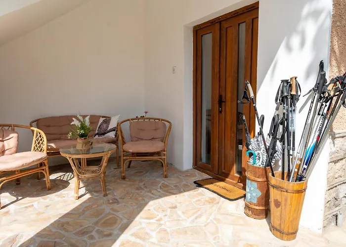 Villa дановатъ къща *