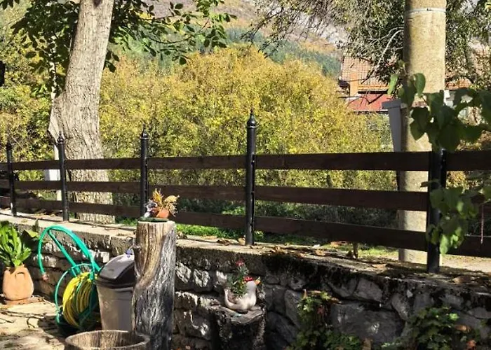 дановатъ къща * Zgorigrad